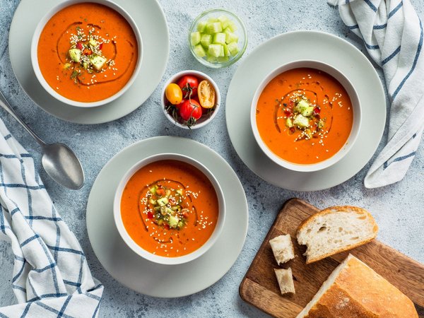 Quelle est la recette d'une soupe de poissons de roche méditerranéenne avec rouille maison?